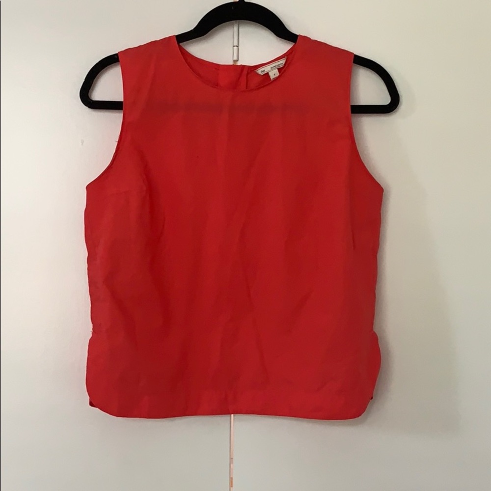 🔴Gap top Size S 100% Cotton